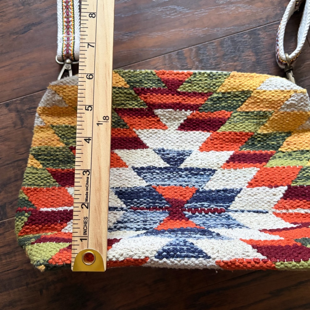 Panache Apparel Aztec Tribal Western Woven Patterned Crossbody Purse - Picture 8 of 14
